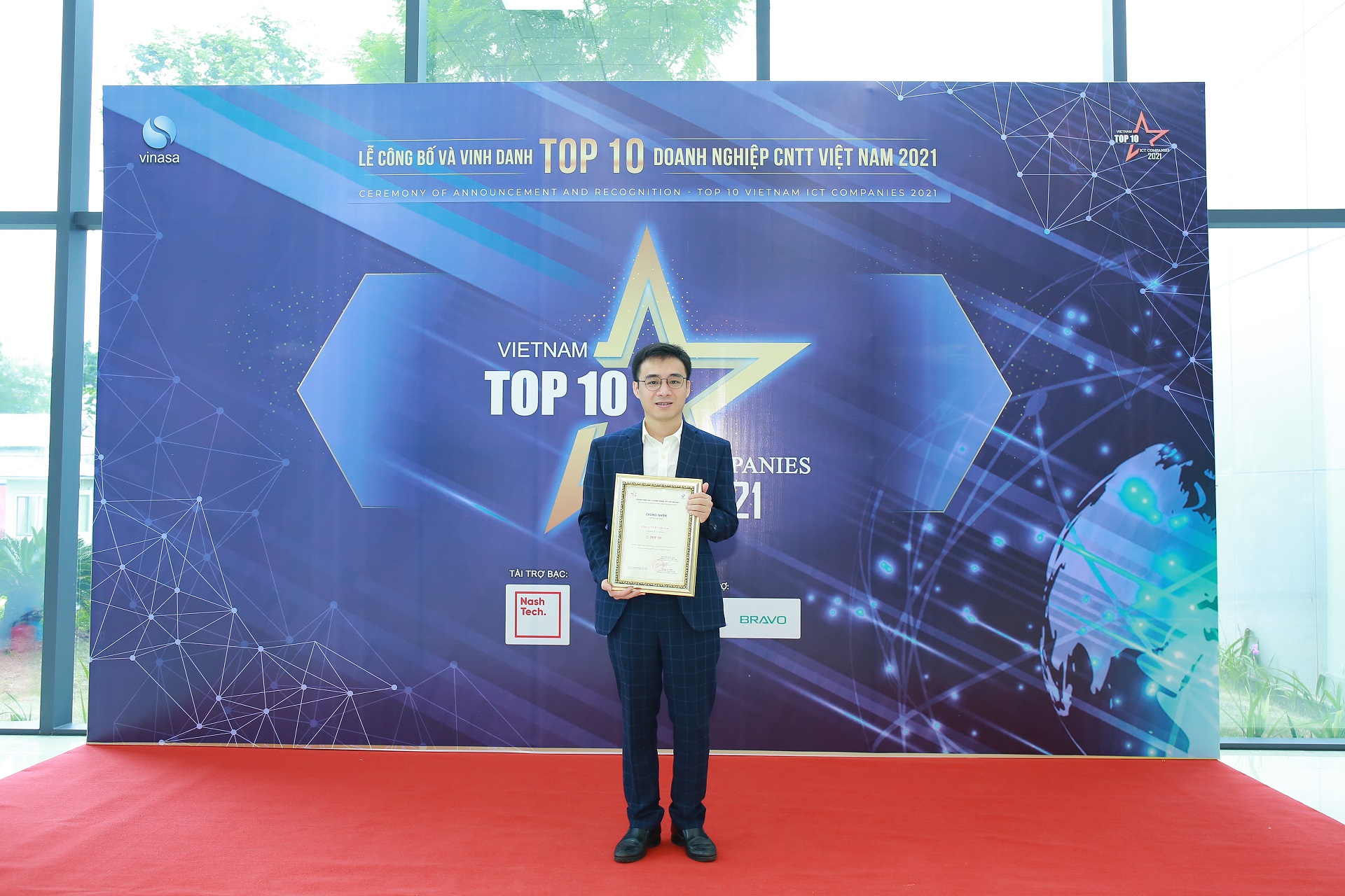Edmicro cùng nền tảng Onluyen.vn nhận giải thưởng TOP10 Công nghệ giáo dục 2021